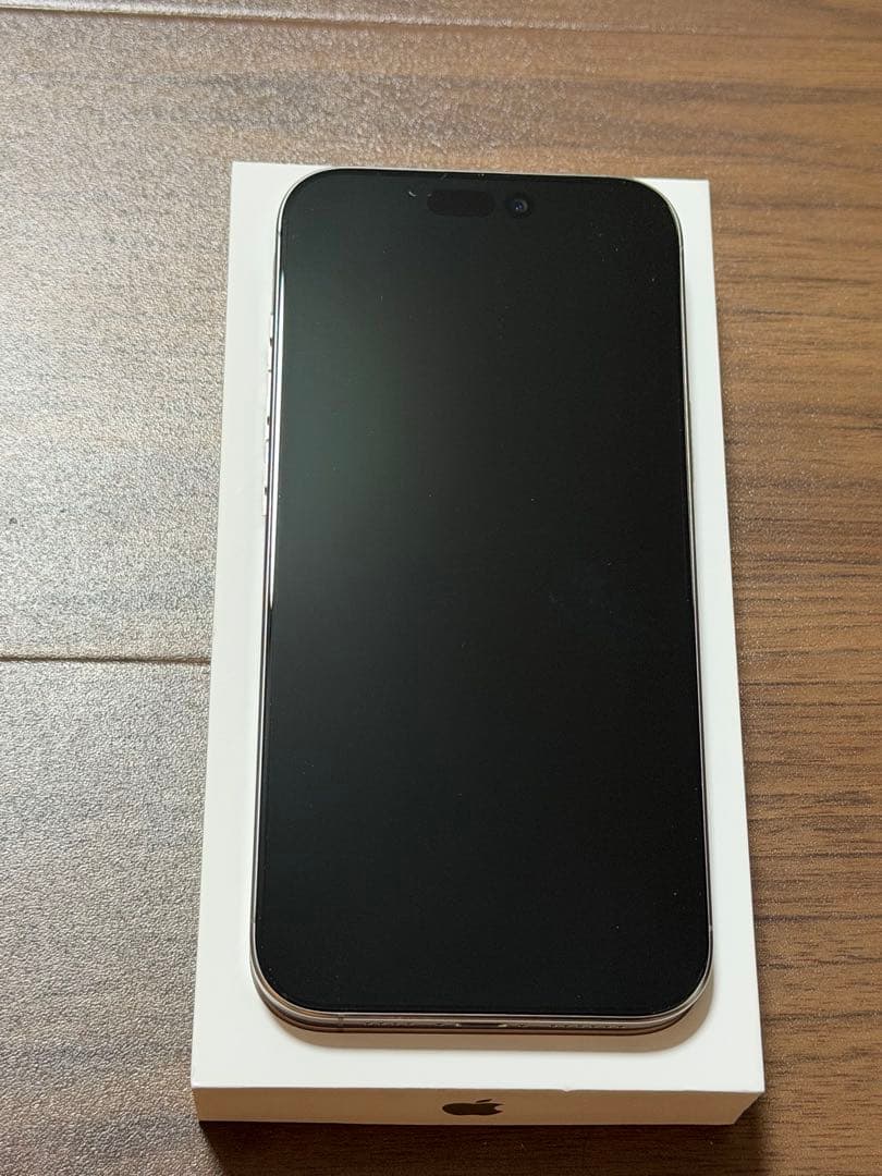 iPhone 16 Pro Max 256GB ナチュラルチタニウムSIMフリー