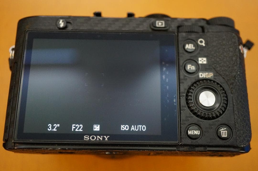 DSC-RX1 　保護ステッカー、予備バッテリー付き