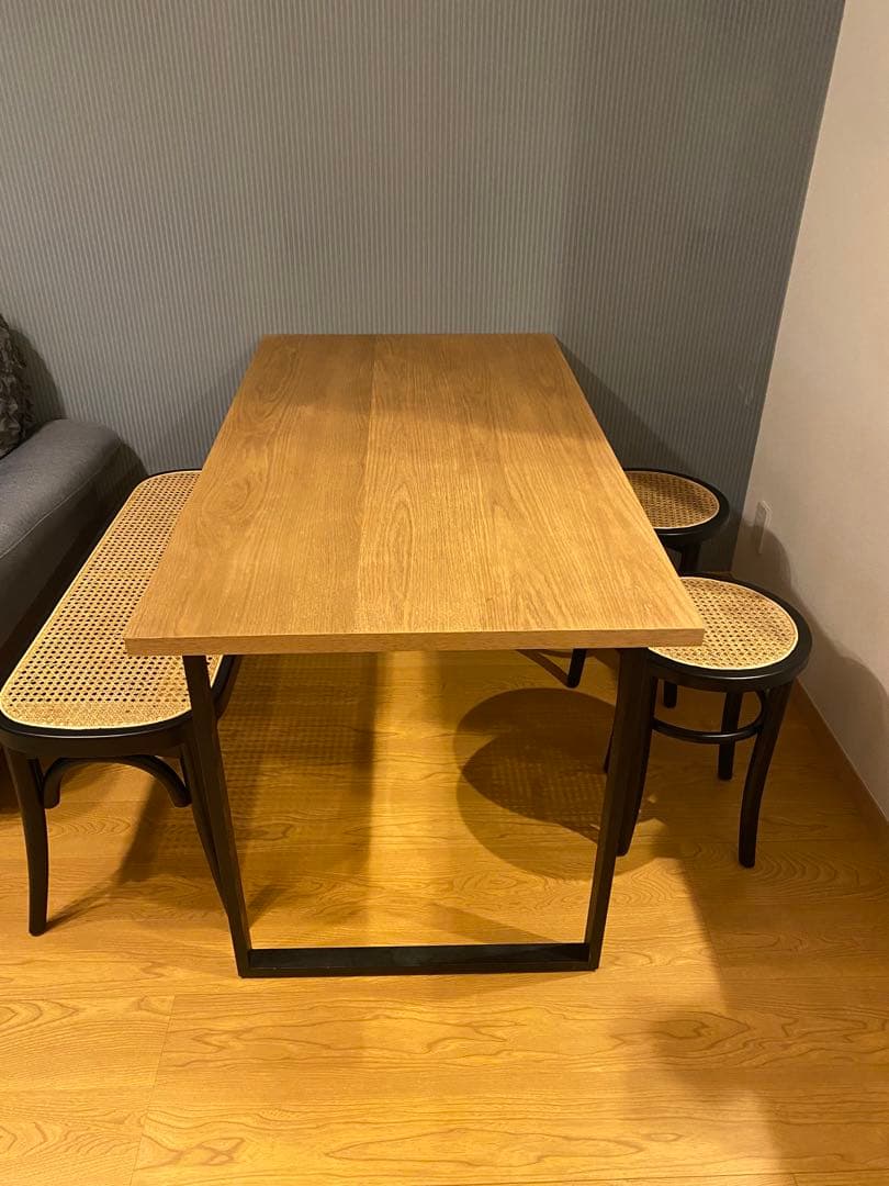 ダイニングテーブル