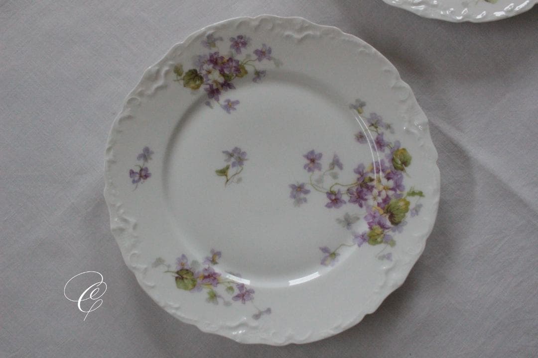 maman様2枚おまとめ　Limoges【リモージュ】スミレのデザートプレート