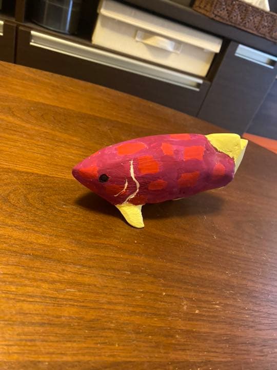 高校で作った美術作品 アジアアロワナ彫刻 (さつまいもカラー)