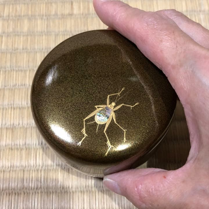 【茶道具】棗　螺鈿蒔絵　秋の聲　弘志作　鈴虫　R-0311　お3