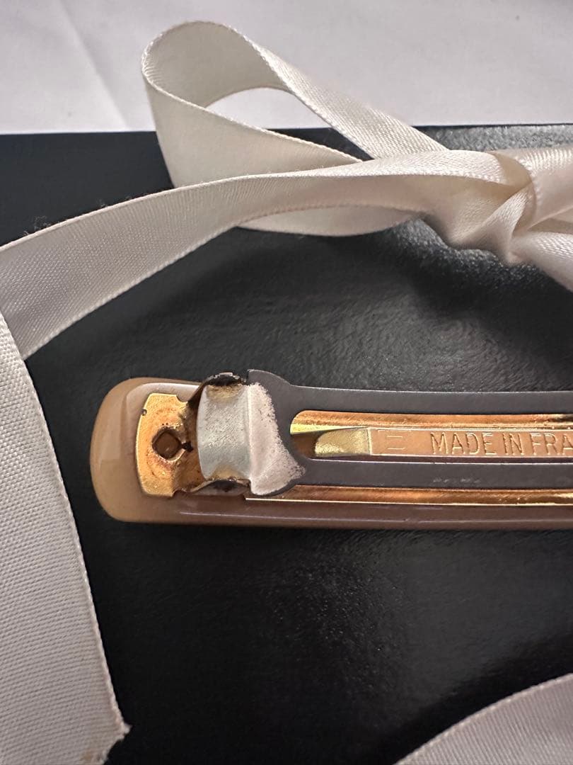 CHANEL《ヴィンテージ ロゴヘアバレッタ》ベージュ 箱有 くすみカラー