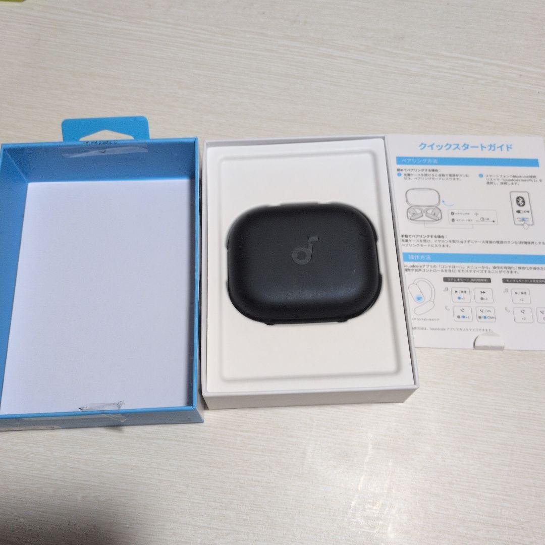 ワイヤレスイヤホン ブラック