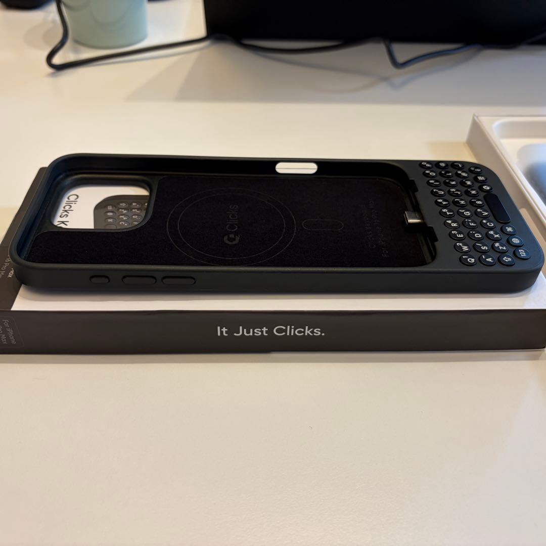 Clicks Keyboard iPhone 16 Pro Max用ケース