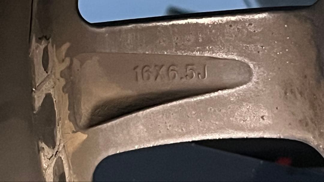 n*i様 ハイエースPARADA 16インチ タイヤホイールセット