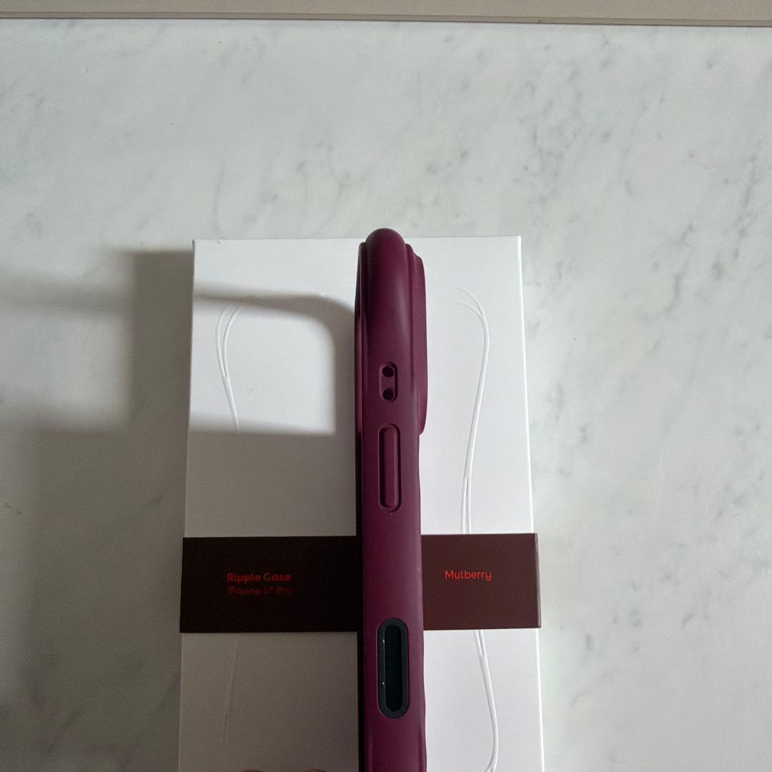 17Pro casetify ウェーブシリコンケース