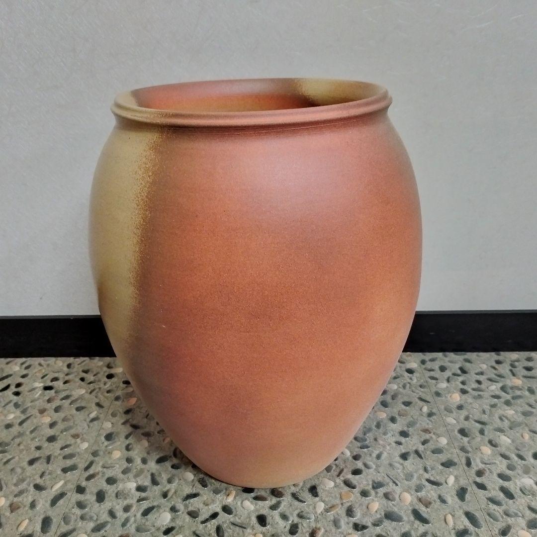 値下げ【新品・未使用】信楽焼の大壺・傘立て　シンプル　インテリア　壺　鉢カバー