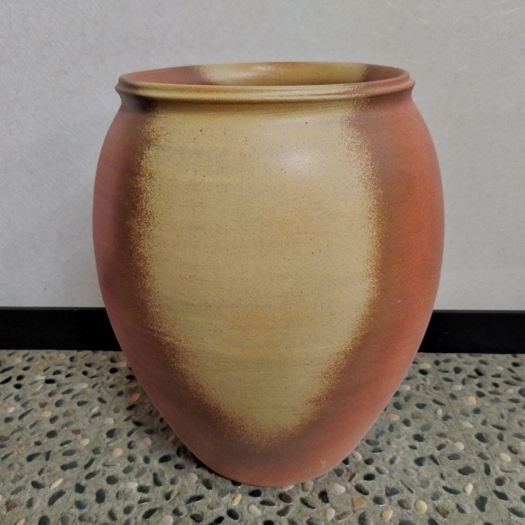 値下げ【新品・未使用】信楽焼の大壺・傘立て　シンプル　インテリア　壺　鉢カバー