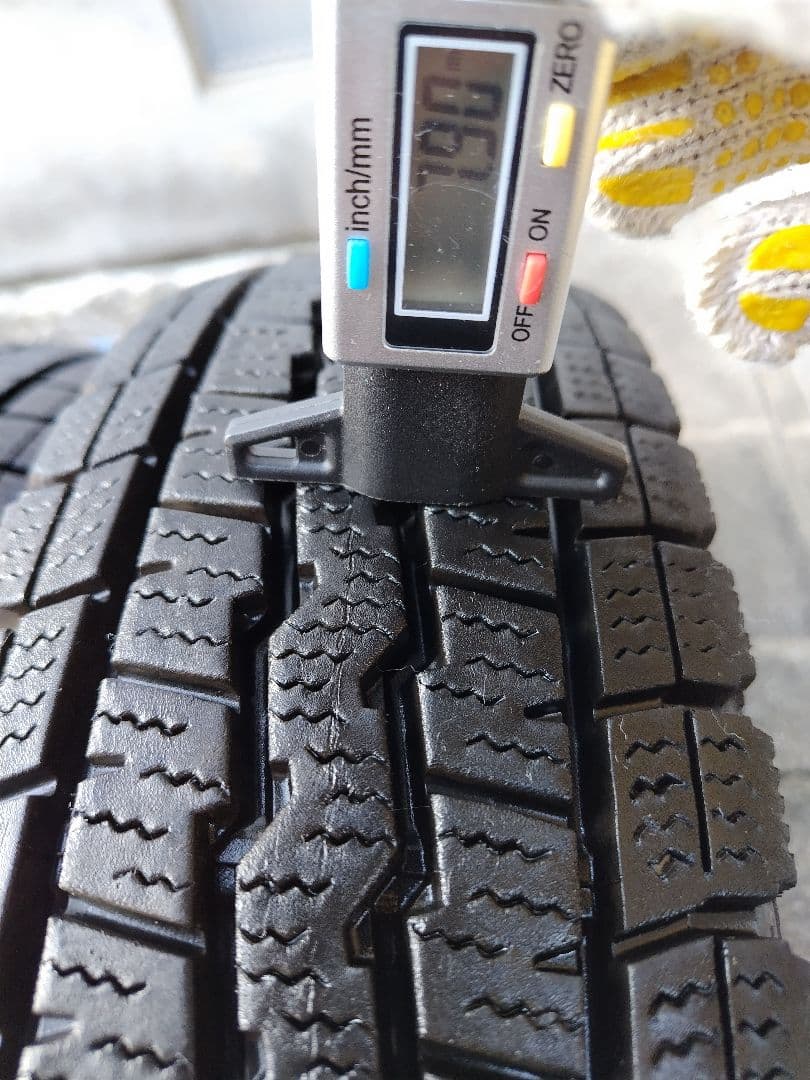 145R12・LT【2/2】軽トラ用スタッドレス・鉄ホイール付、２本分割