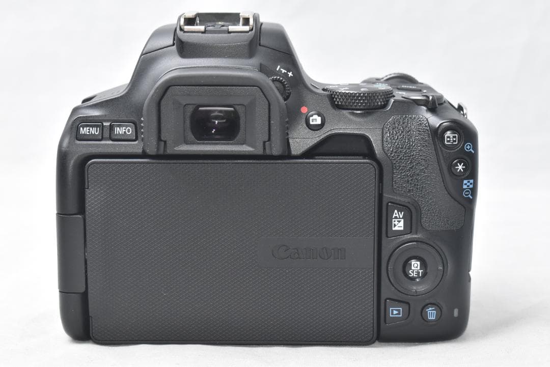 美品 Canon キヤノン EOS Kiss X10 レンズキット