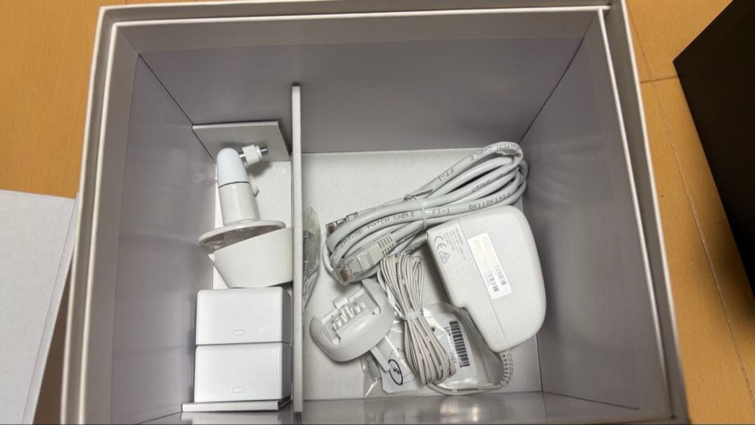 grfxkArloUltra Series 4K UHD 防犯カメラ2台