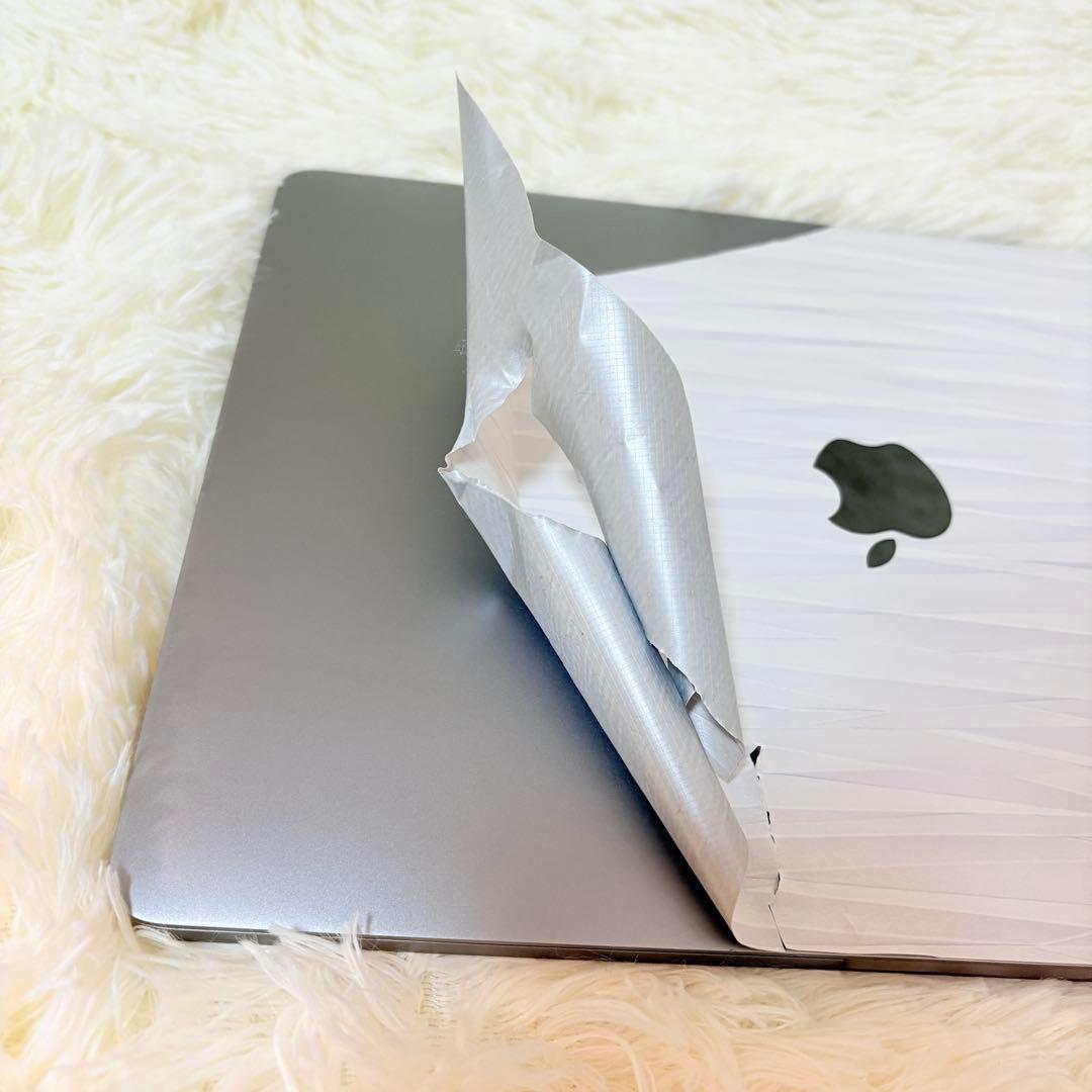 【極美品】MacBook Pro 2018 13インチ 16GB/256GB