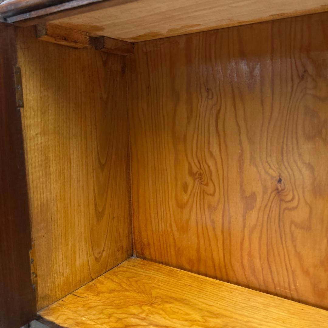 アンティーク　ヴィンテージ　家具　キャビネット　本棚　ブックケース　彫刻　木製