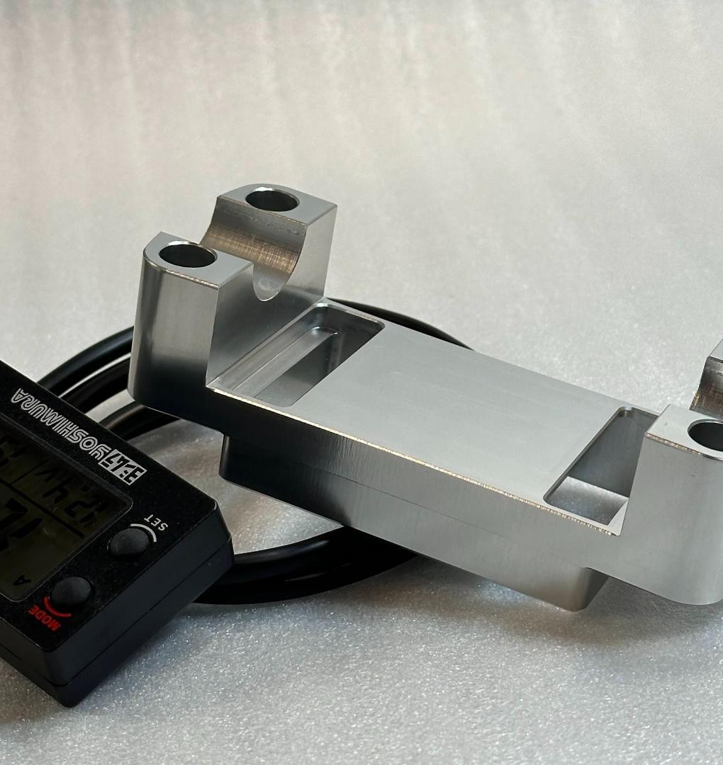 ヨシムラ プログレス2 ハンドルクランプケース アルミビレット a51