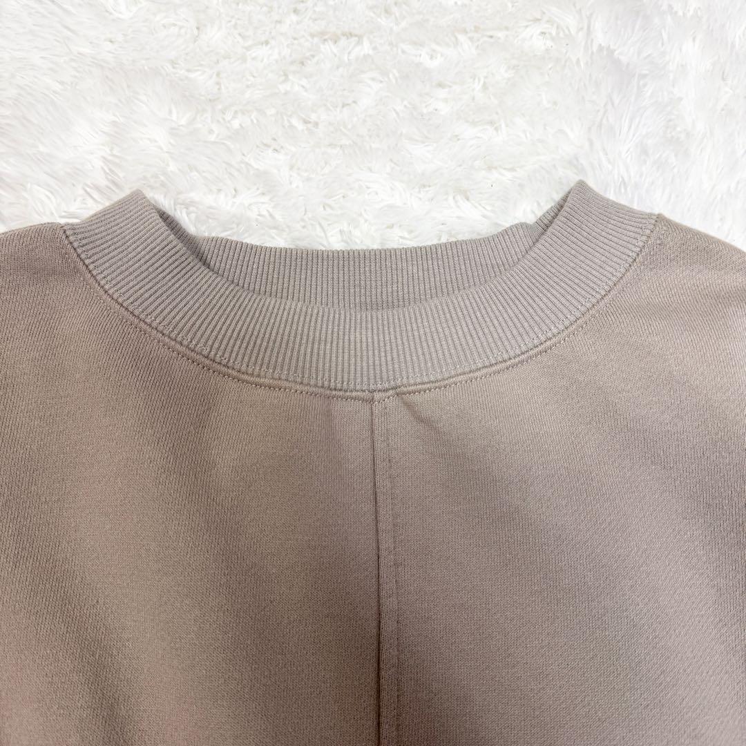 【ビアズリー】☆近年☆袖口フリルトレーナー　モカFREE