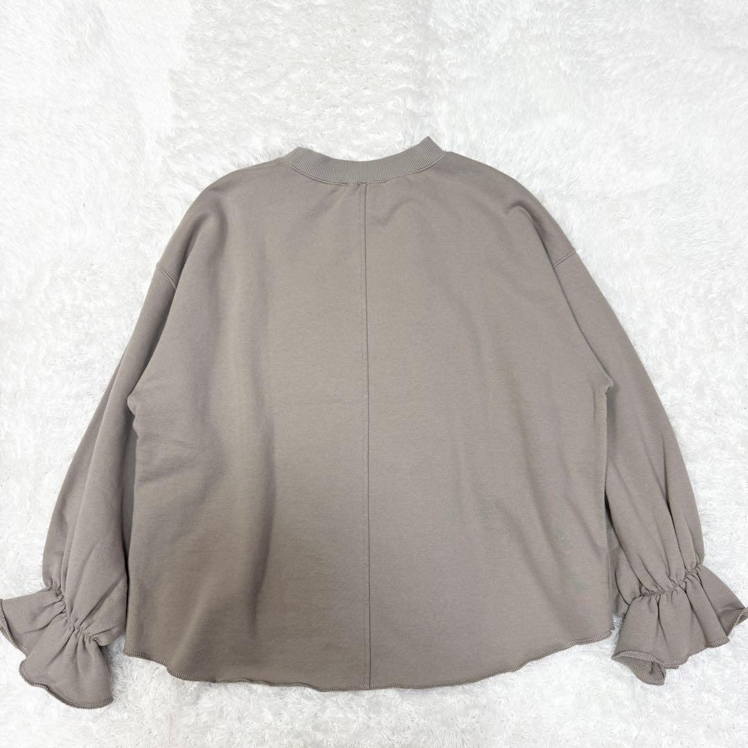 【ビアズリー】☆近年☆袖口フリルトレーナー　モカFREE