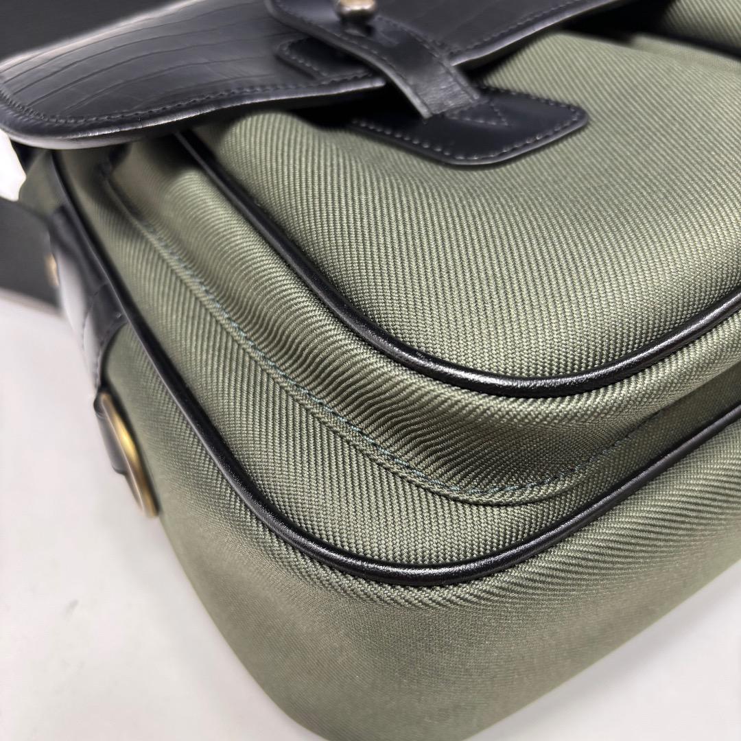 未使用【ハンティングワールド本物】ショルダーバッグ/ブラック×オリーブ/斜めがけ