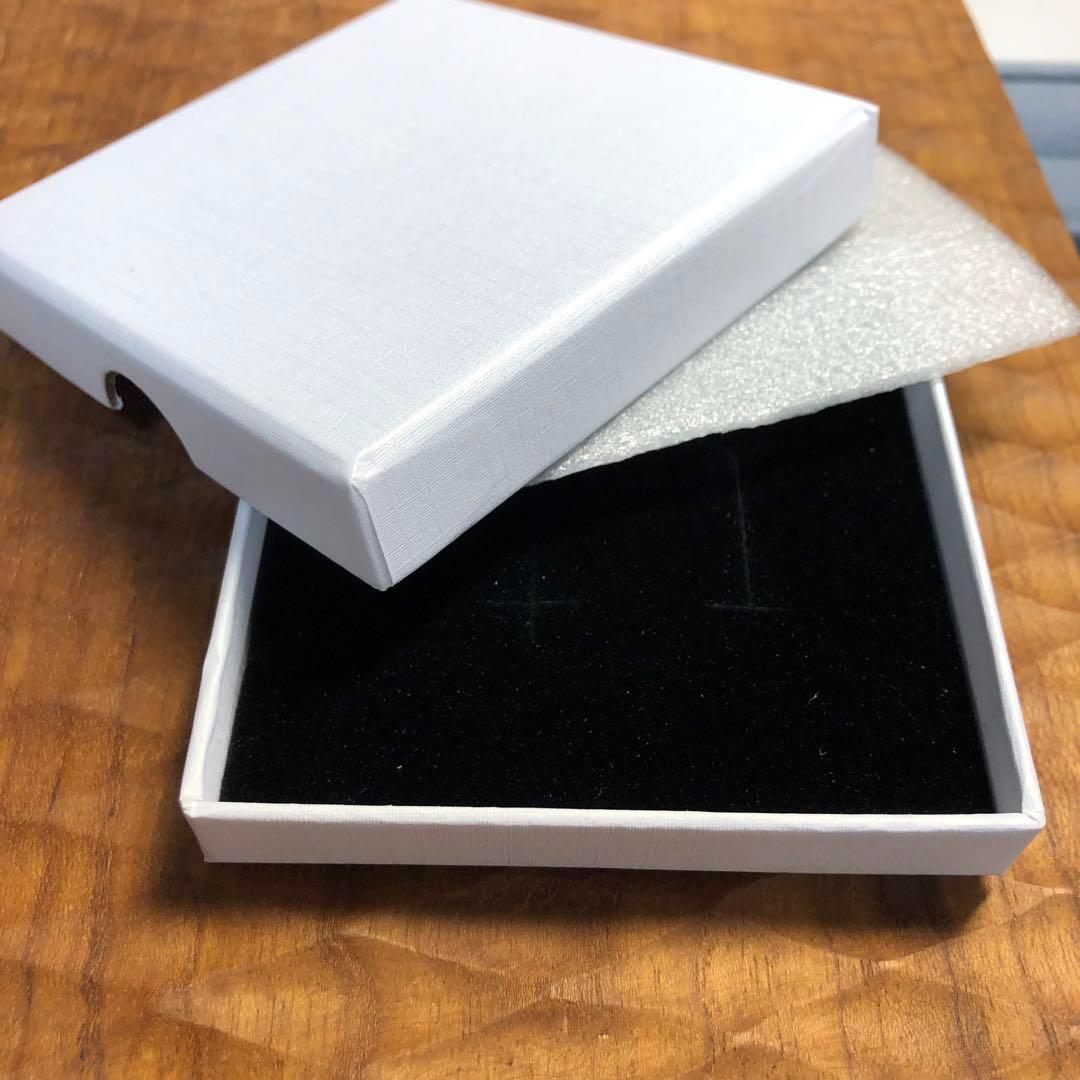 PT１．２ｃｔ　片耳ピアス　ＰＴ天然ダイヤモンド