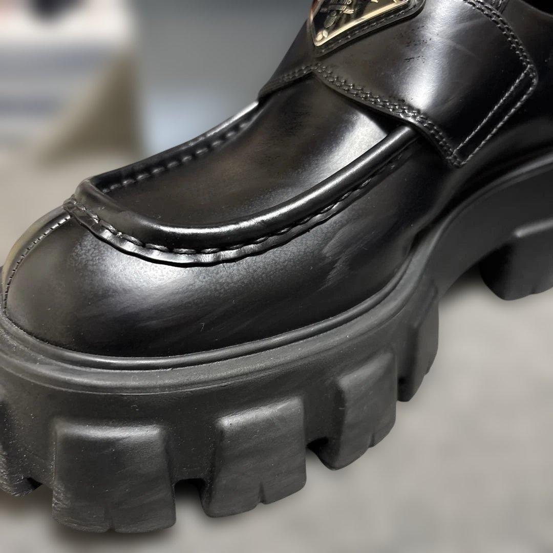PRADA ブラックレザー ローファー 37