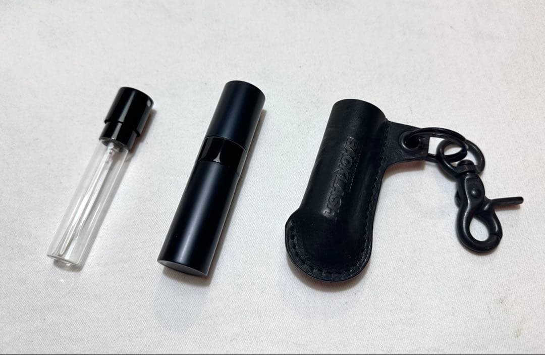 BACKLASHイタリアンショルダーレザーアトマイザーキーホルダーバックラッシュ