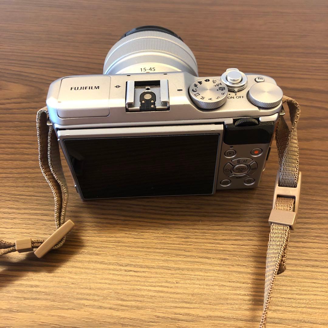 FUJIFILM X-A5 ミラーレス一眼 15-45mmレンズ付き