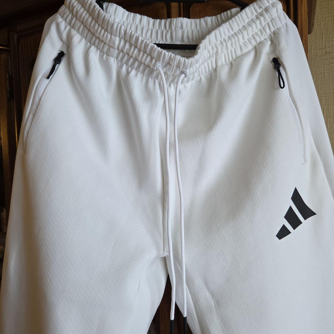 SALE♥️adidas　パーカーセットアップ Lサイズ　ホワイト/ブラック