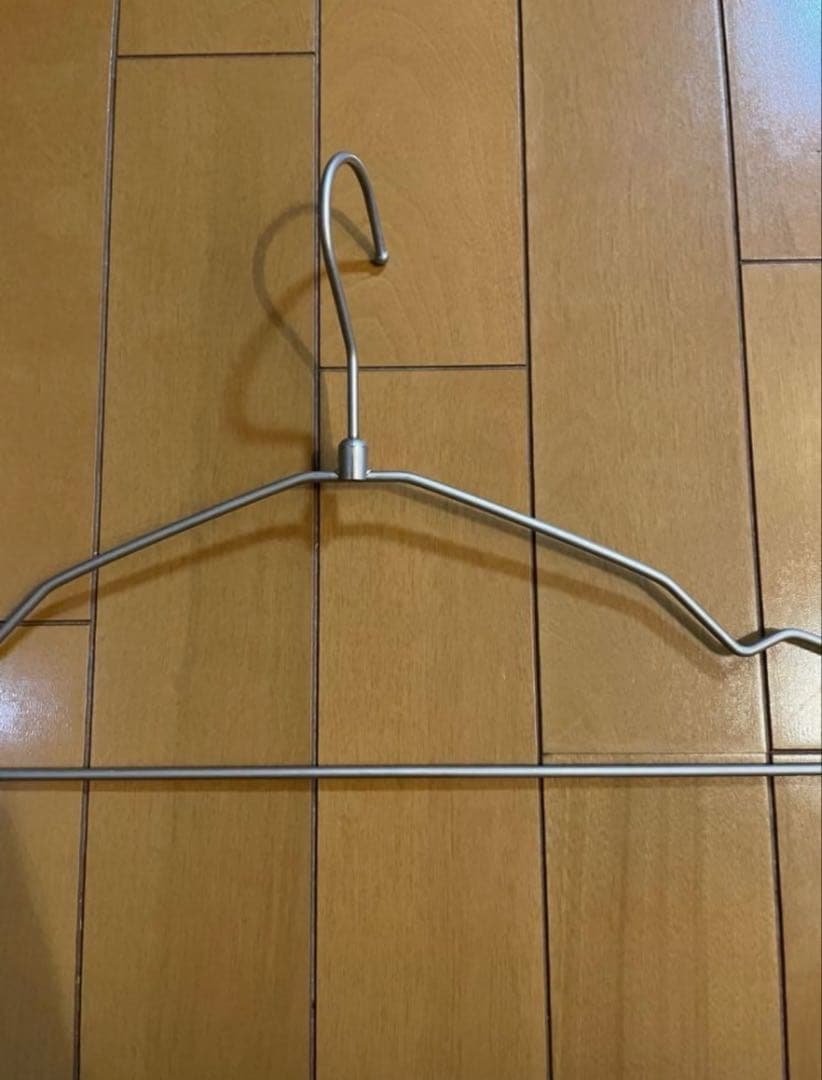 ほぼ新品未使用　シルバー　スチール　ハンガー 70本