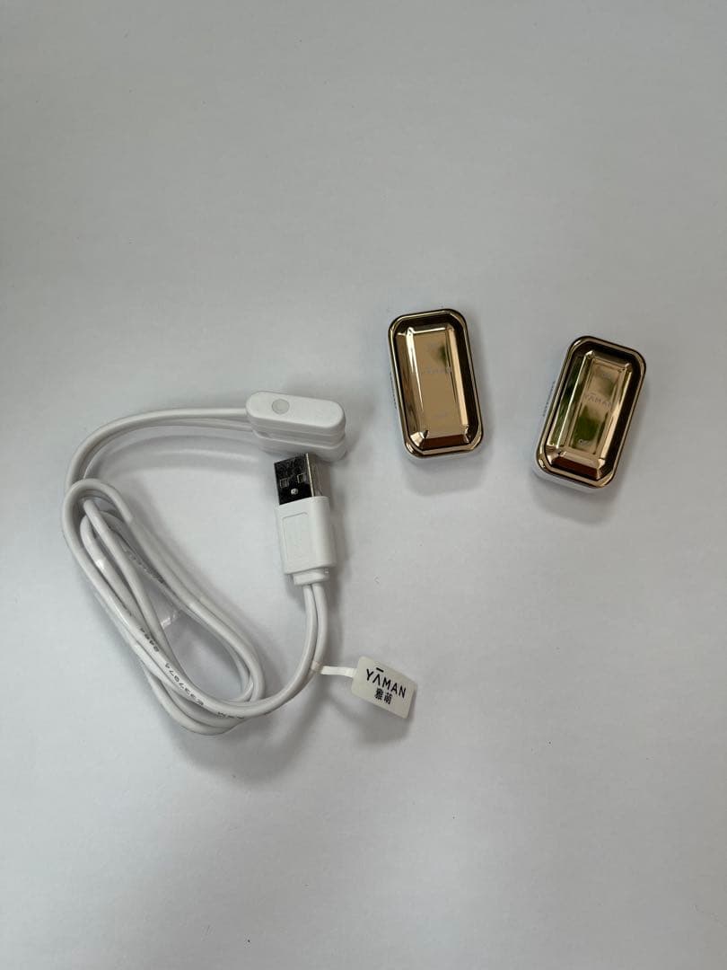 YA-MAN（ヤーマン） デザインリフト 本体・パッド目元1、口元2