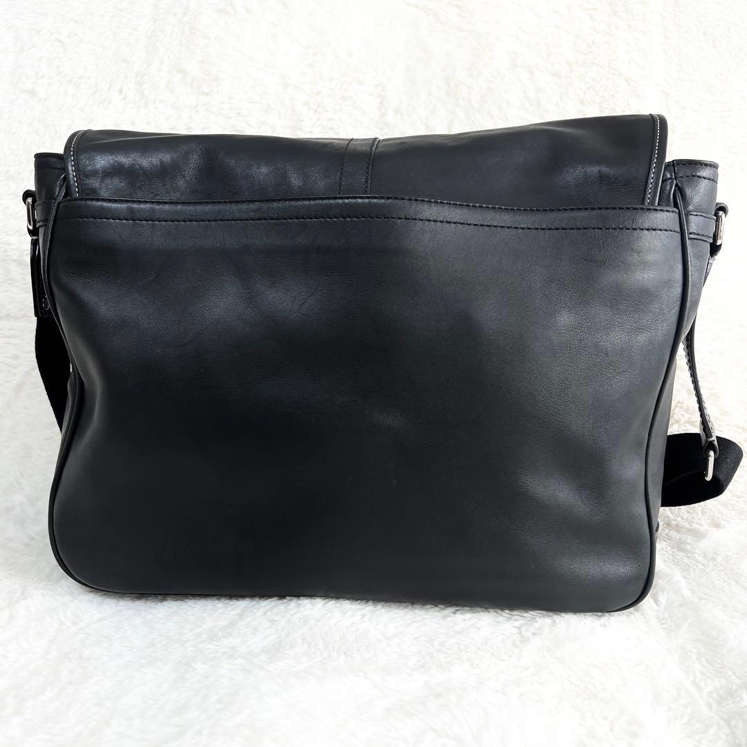【TON】コーチ✨️美品　フラップ　メッセンジャーバッグ　Ａ４収納可　レザー
