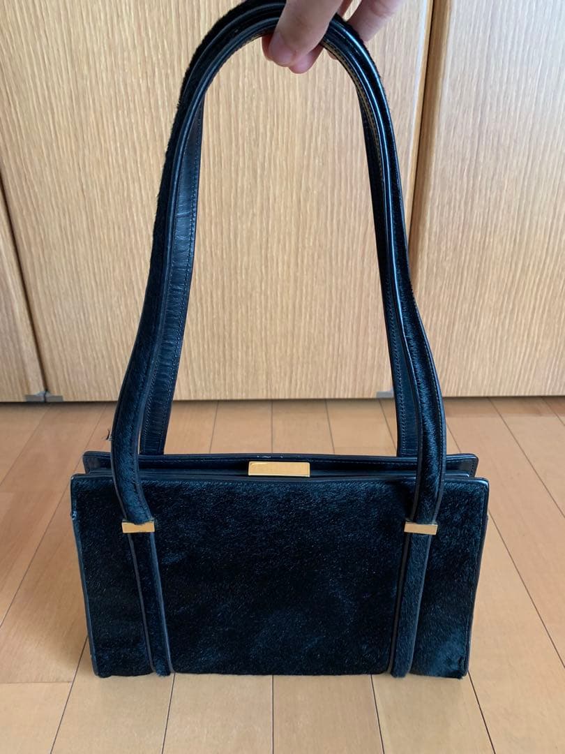 GUCCI ブラック ハンドバッグ　フェラガモの保存袋付き