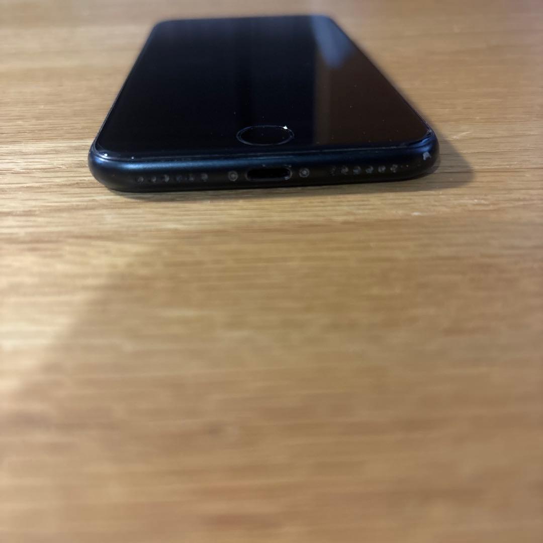 【即日発送可】Apple iPhoneSE 第二世代　ブラック　本体