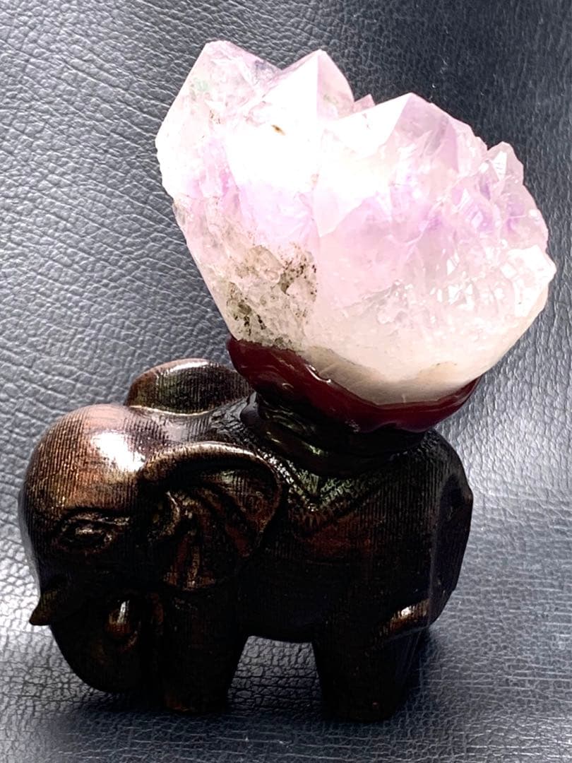 070676 アメジスト原石虹入り象の置き物