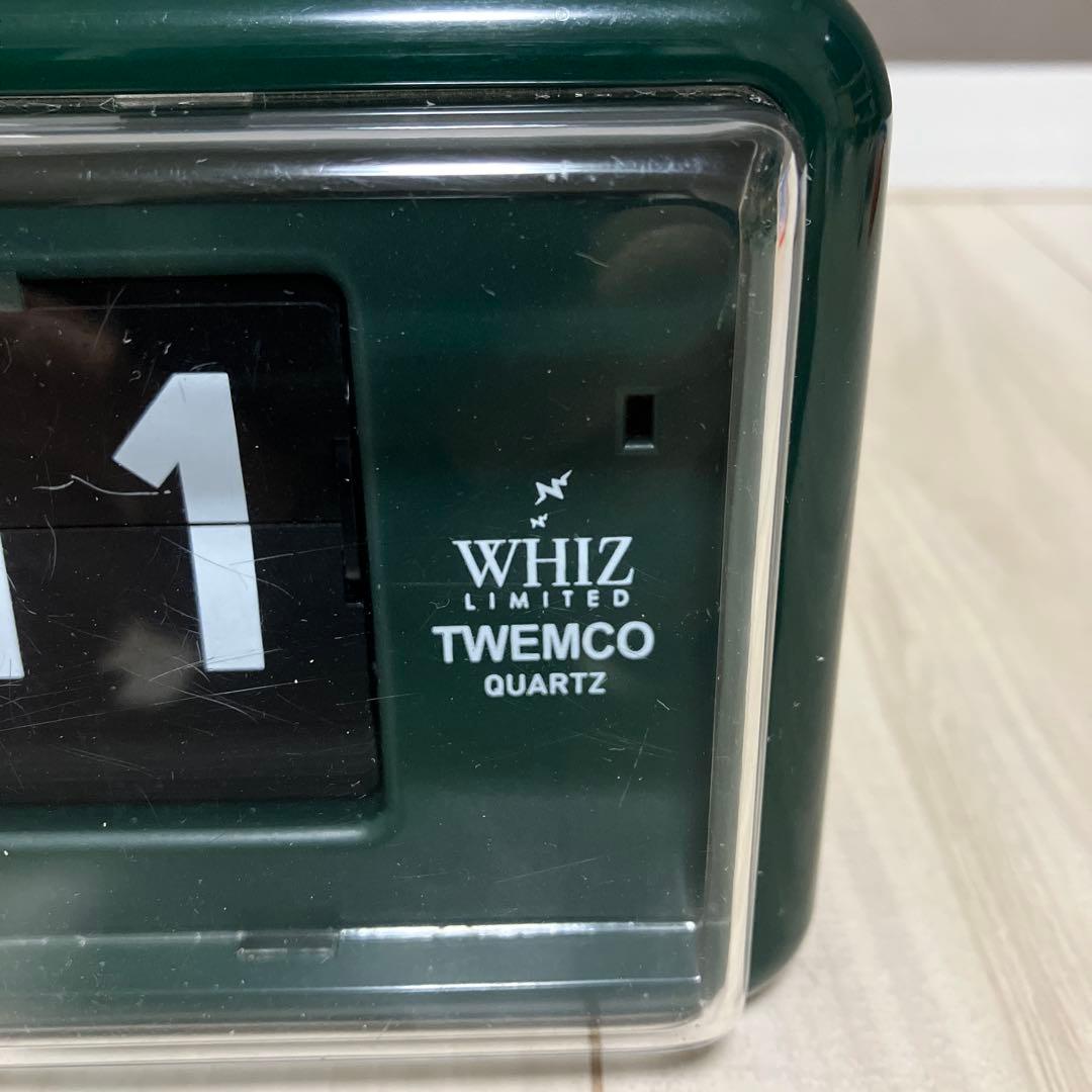 TWEMCO（トゥエンコ）/ 「whiz」デジタルパタパタ置時計 ダークグリーン