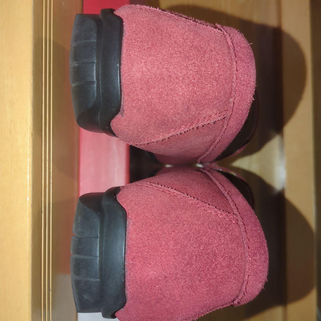 REGALのスエードドライビングシューズと同色のUCCELLOのベルト