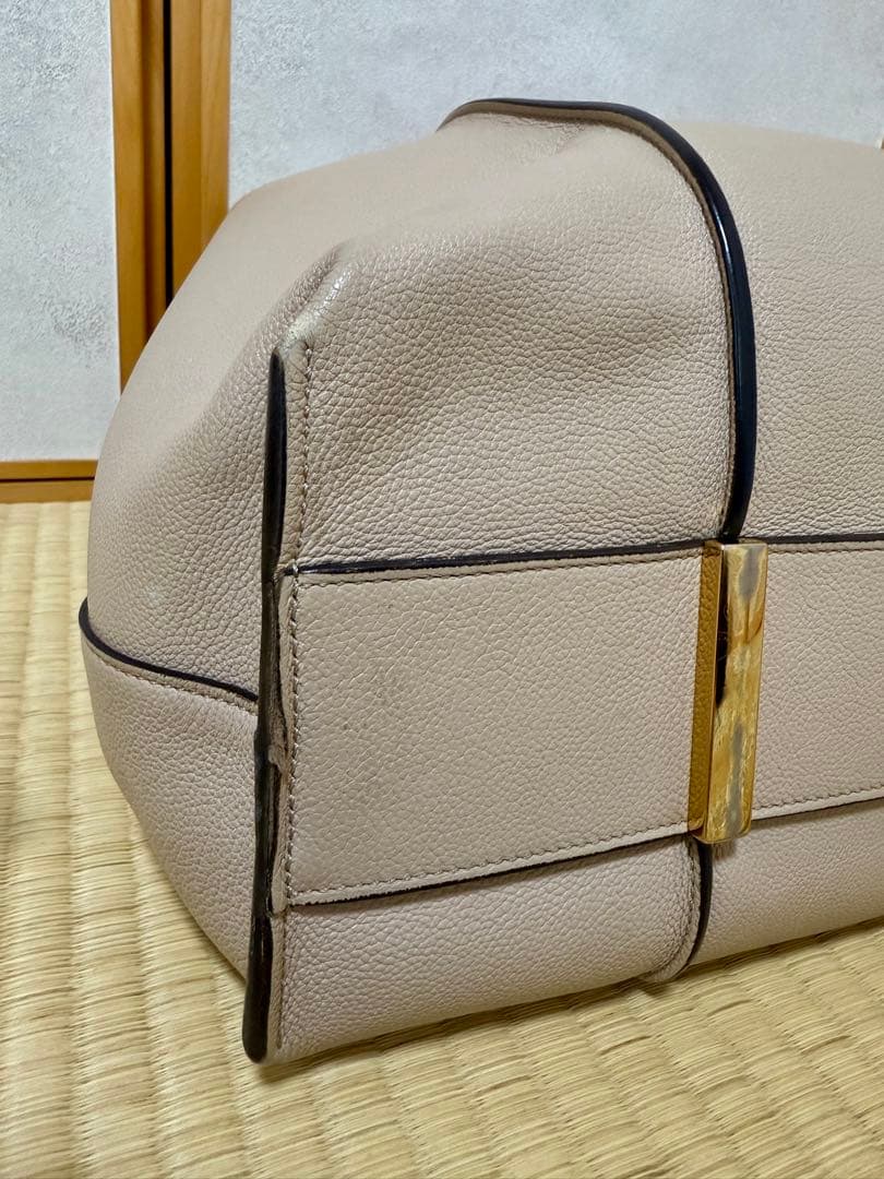 TOD'S タイムレスレザートートバッグ　ミディアム