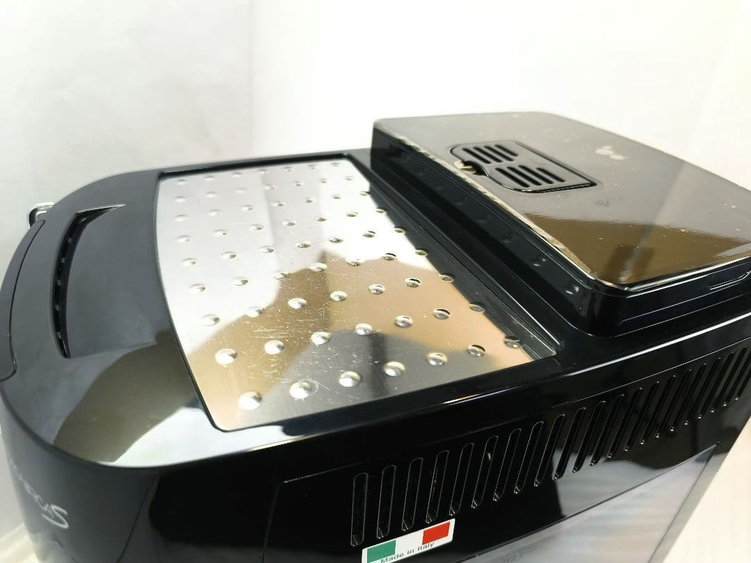 デロンギ　コンパクト全自動コーヒーマシン　マグニフィカS　ECAM22112B