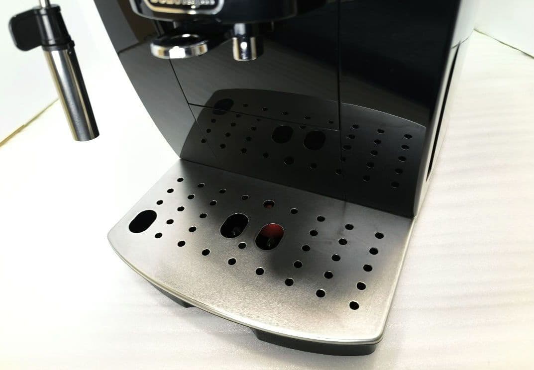 デロンギ　コンパクト全自動コーヒーマシン　マグニフィカS　ECAM22112B