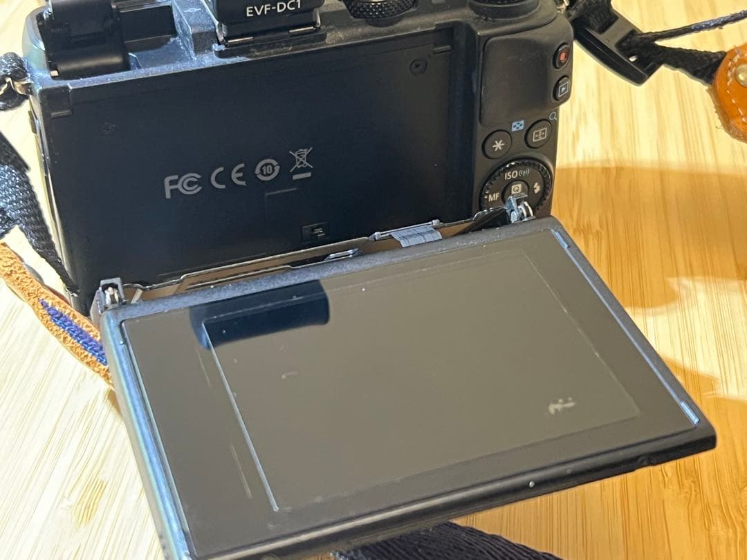 Canon EOS M3 レンズ3本、電子ビューファインダー付き