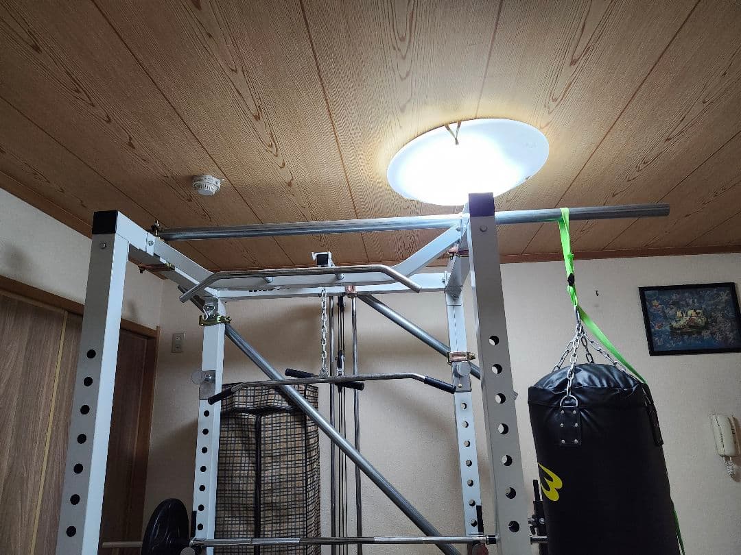 ワイルドフィット製のパワーラック(200ポンドウエイト付き)　他　セット