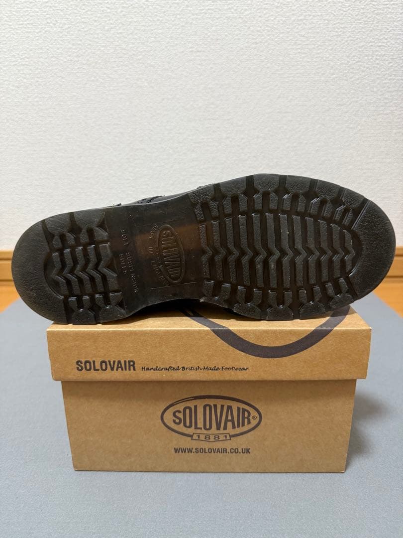 週末価格　ソロヴェアー ブローグ ウイングチップ　ドクターマーチン 外羽根