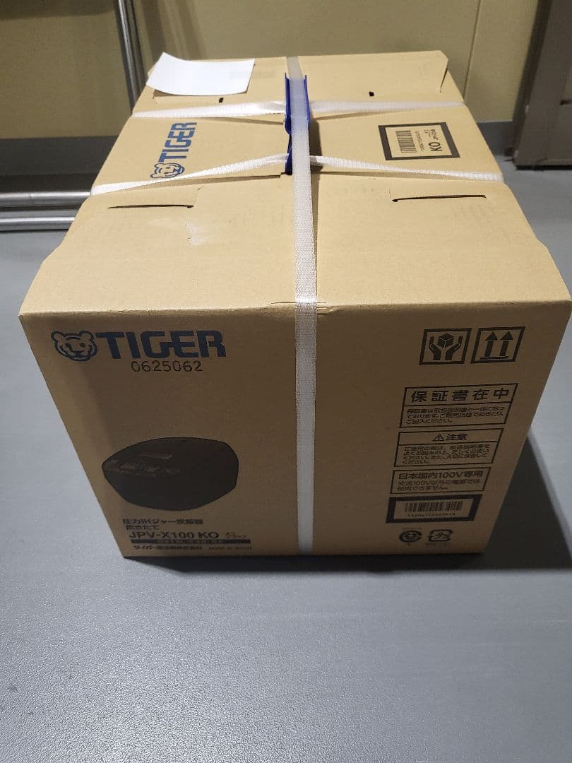 新品未使用TIGER 圧力IHジャー炊飯器 JPV-X100 KO ブラック