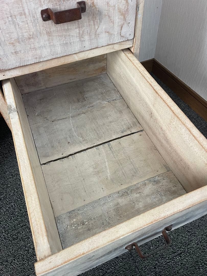 小振りなアンティーク机　デスク　古材　ビンテージ　ホワイト　ファニチャー
