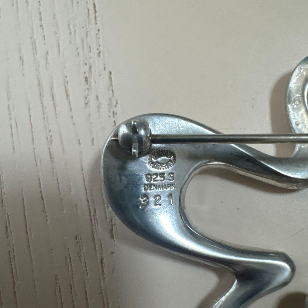 美品　  321 スプラッシュ　シルバーブローチ　925