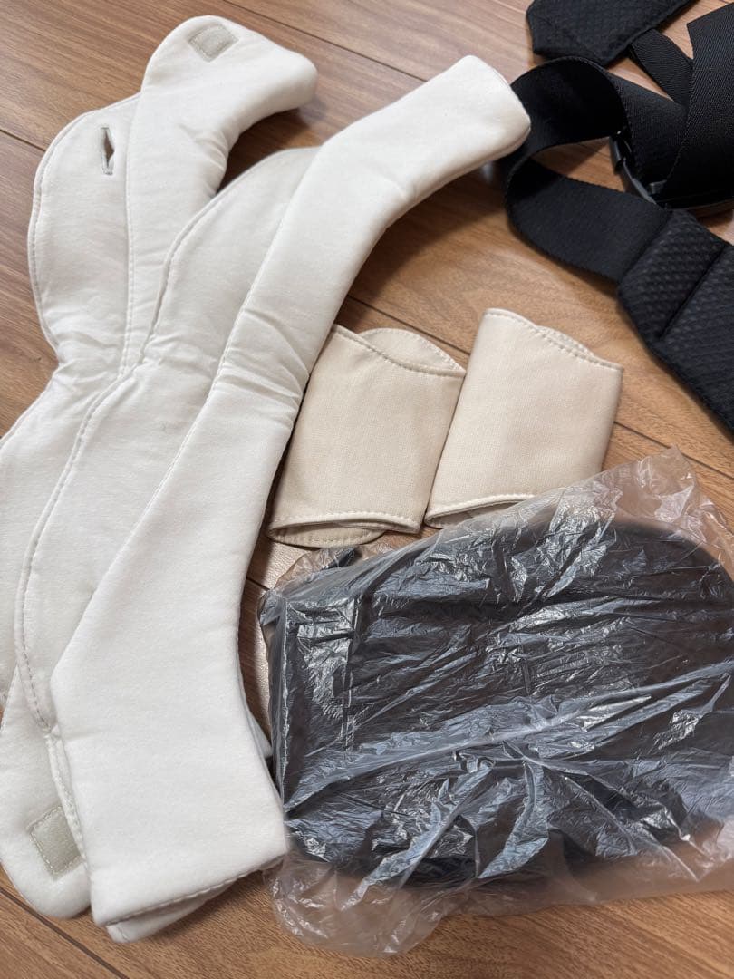 NUNA 抱っこ紐 カドルクリック　キャビア