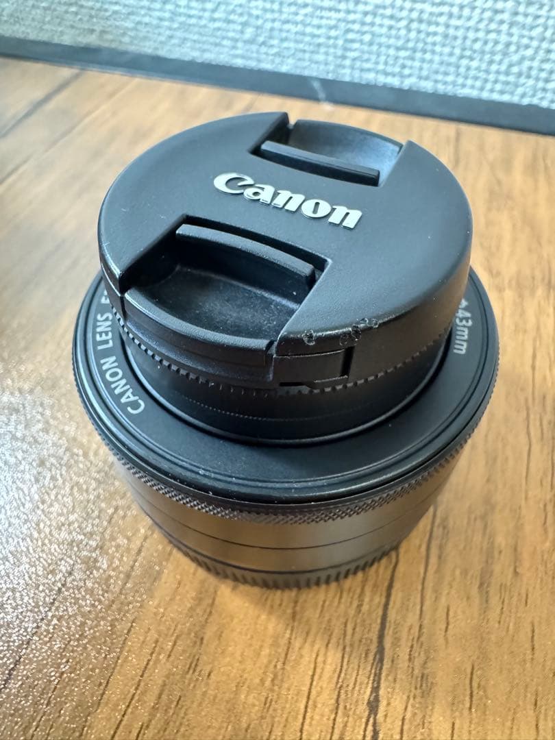 Canon EF-M 22mm f/2 STM レンズ