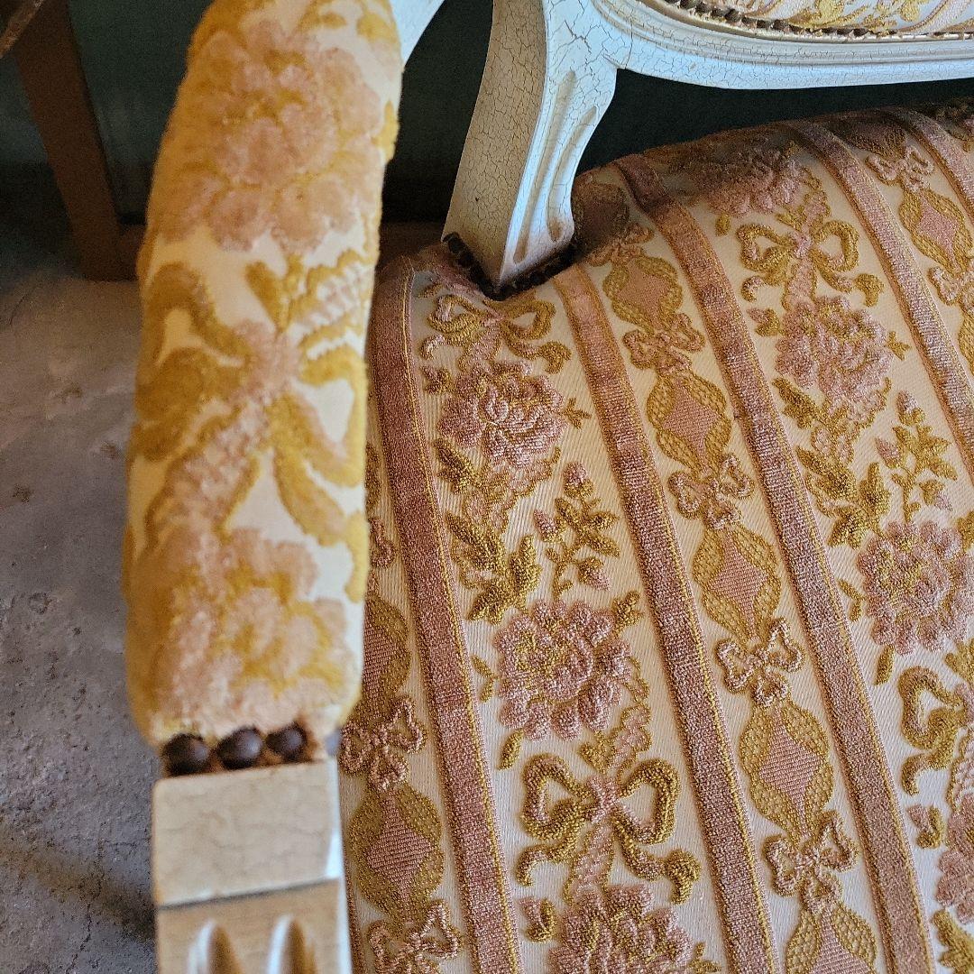 送料込み　アンティーク　フレンチスタイル ソファ ベージュ・ゴールド系