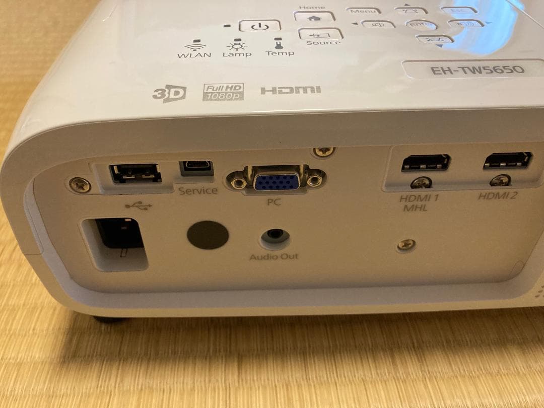 EPSON ホームシアターEH-TW5650＋バッグ＋３Dメガネ