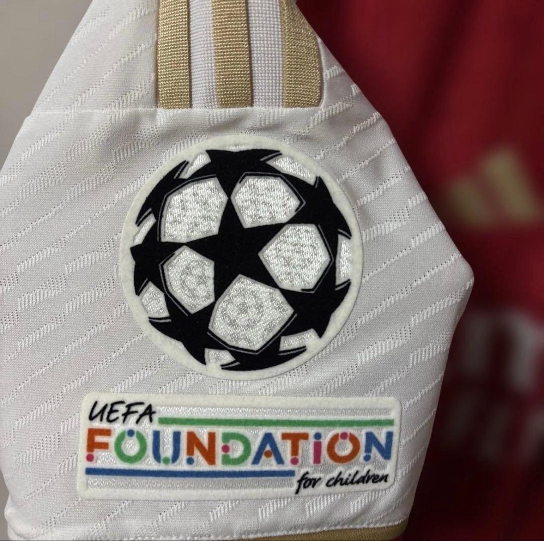 アーセナル　スミスロウ　ユニフォーム