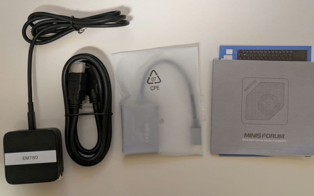 MINISFORUM EM780 32GB ミニPC